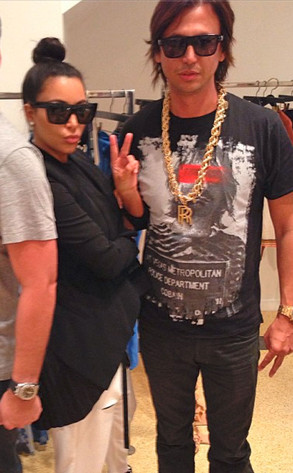 Kim Kardashian, Twit Pic Kim Kardashian, Twit Pic